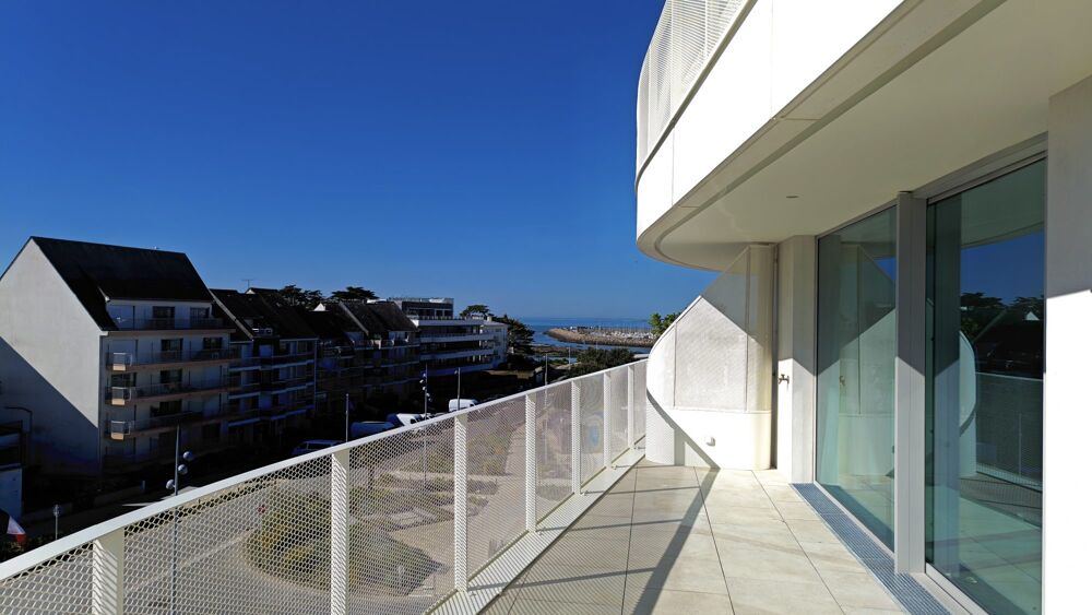 Magnifique T4 neuf très grand standing / terrasse 50m2