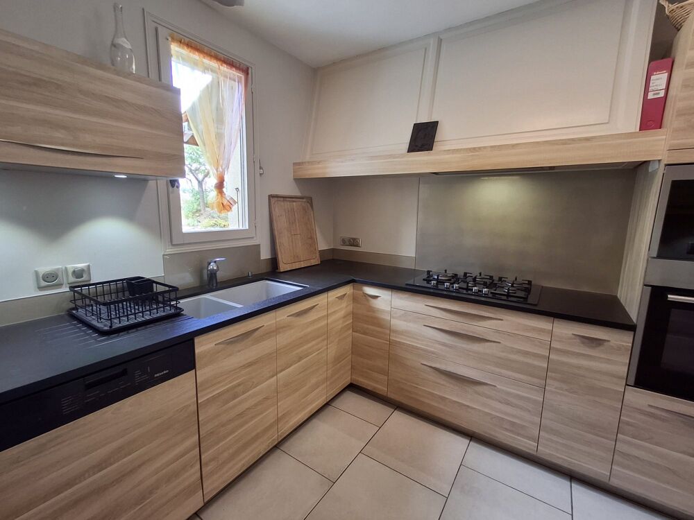 Vente Maison Maison 6 chambres avec piscine et dépendances Issigeac