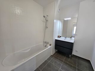  Appartement à louer 3 pièces 62 m²