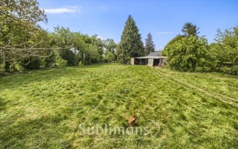 Terrain constructible avec acc&egrave;s ind&eacute;pendant, id&eacute;al pour proj 29900 56140 Caro