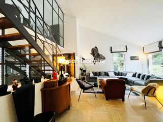  Maison à vendre 10 pièces 229 m²