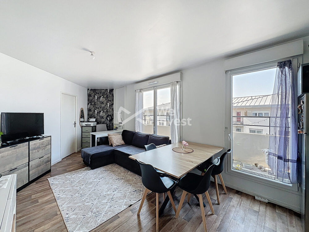 Vente Appartement Centre-ville – 2 pièces en dernier étage dans un immeuble de Argenteuil