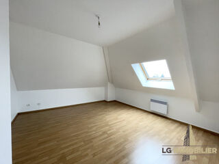  Appartement à louer 3 pièces 76 m²