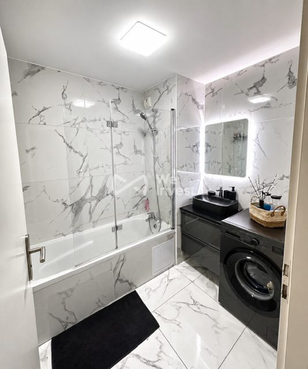 appartement trois pièces avec deux balcons