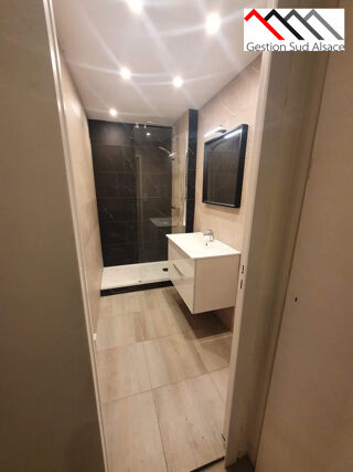  Appartement à louer 3 pièces 67 m²