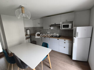  Appartement à louer 3 pièces 45 m²