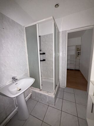  Appartement à louer 1 pièce 27 m²