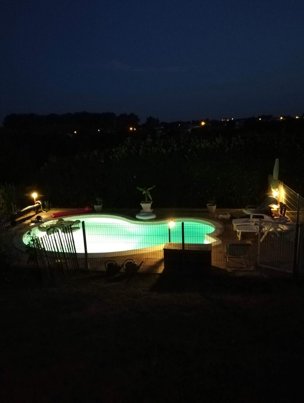 PAVILLON DE PP AVEC PISCINE