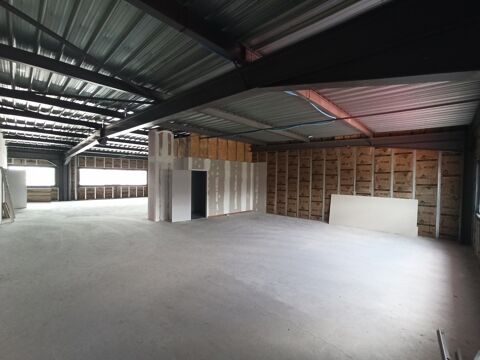 LOC PLATEAU BUREAU 179m&sup2; ZI Nord 2152 87280 Limoges