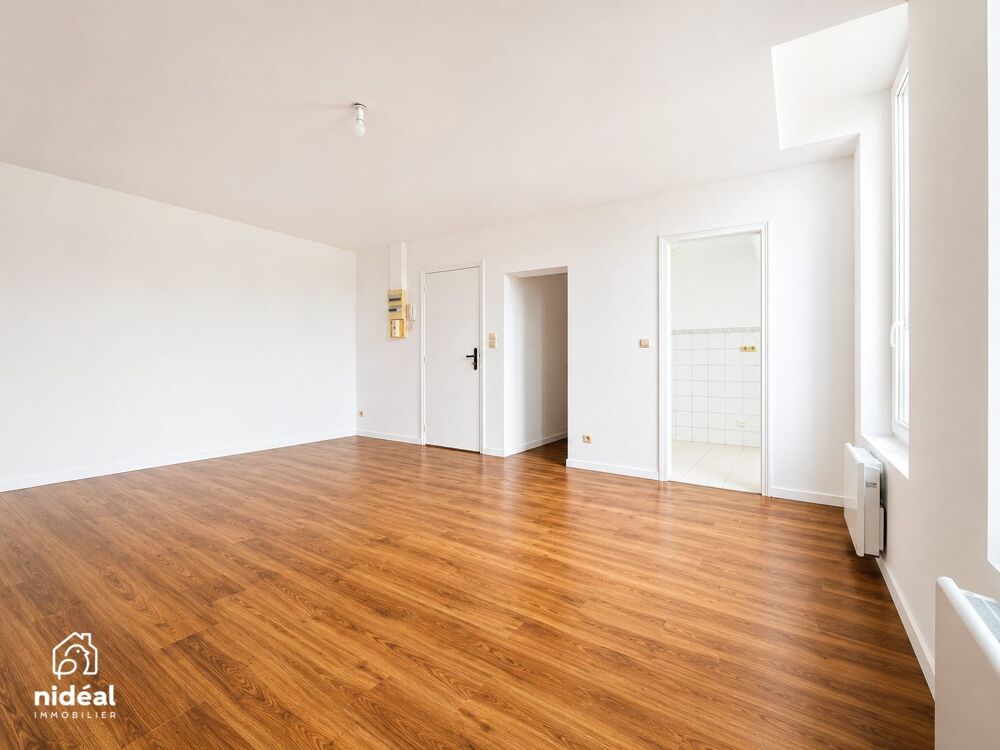 Noyon Centre  Appartement T4 de 3 chambres à deux pas de la