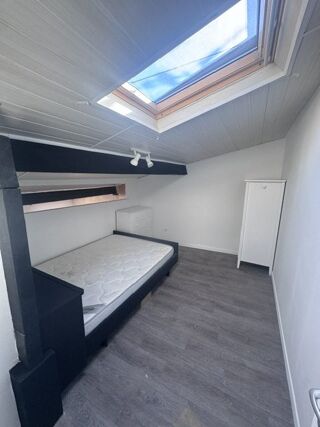  Appartement à louer 3 pièces 50 m²