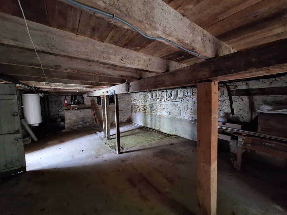 Vente Maison Maison à rénover avec jardin. Montauriol