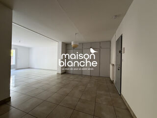  Appartement à louer 4 pièces 127 m²
