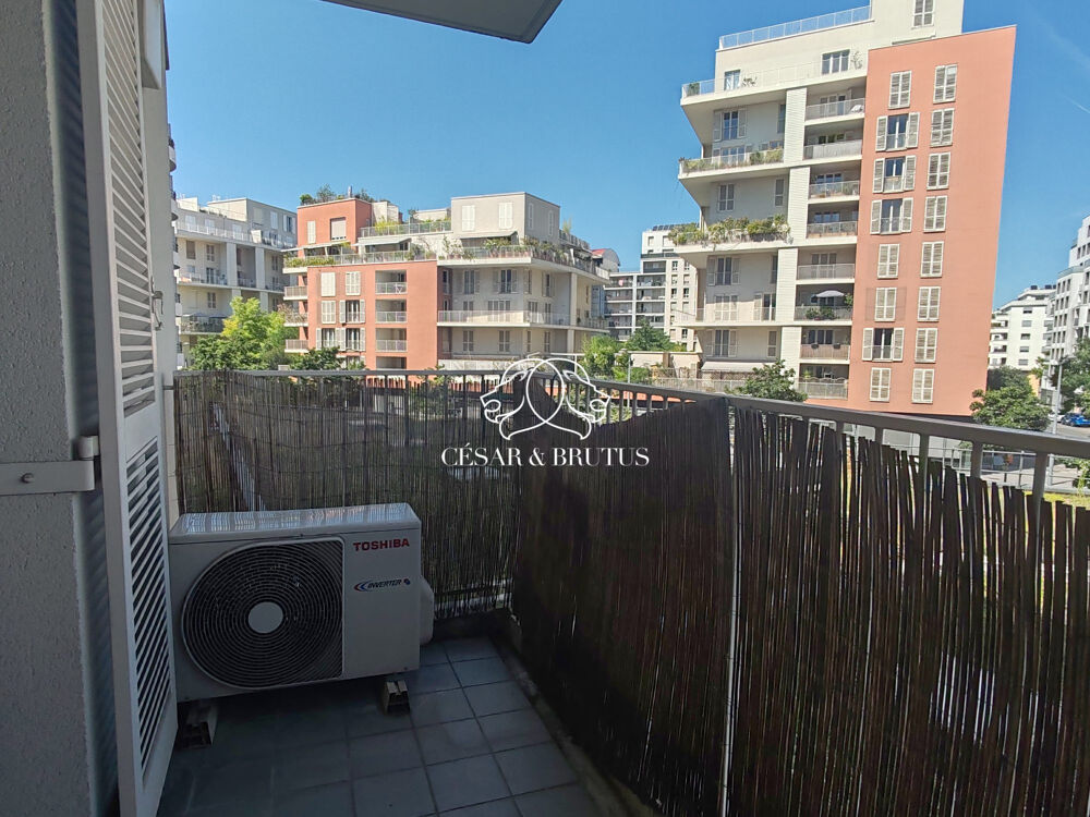 APPARTEMENT T3 74 m² | Lumineux - 2 balcons-Climatisation-Parki