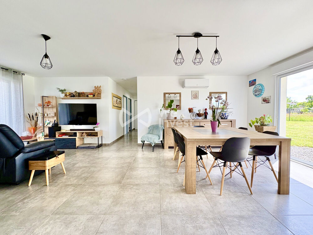 Vente Maison Villa de 2022 de type 4 avec garage et jardin. Saint-priest-bramefant