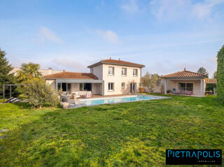  Maison à vendre 8 pièces 226 m²