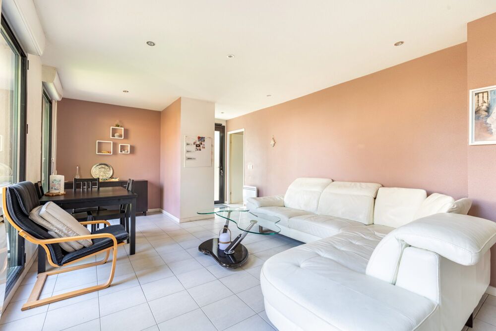 Maison lumineuse de 78m2 avec jardin et parkings à Gradignan