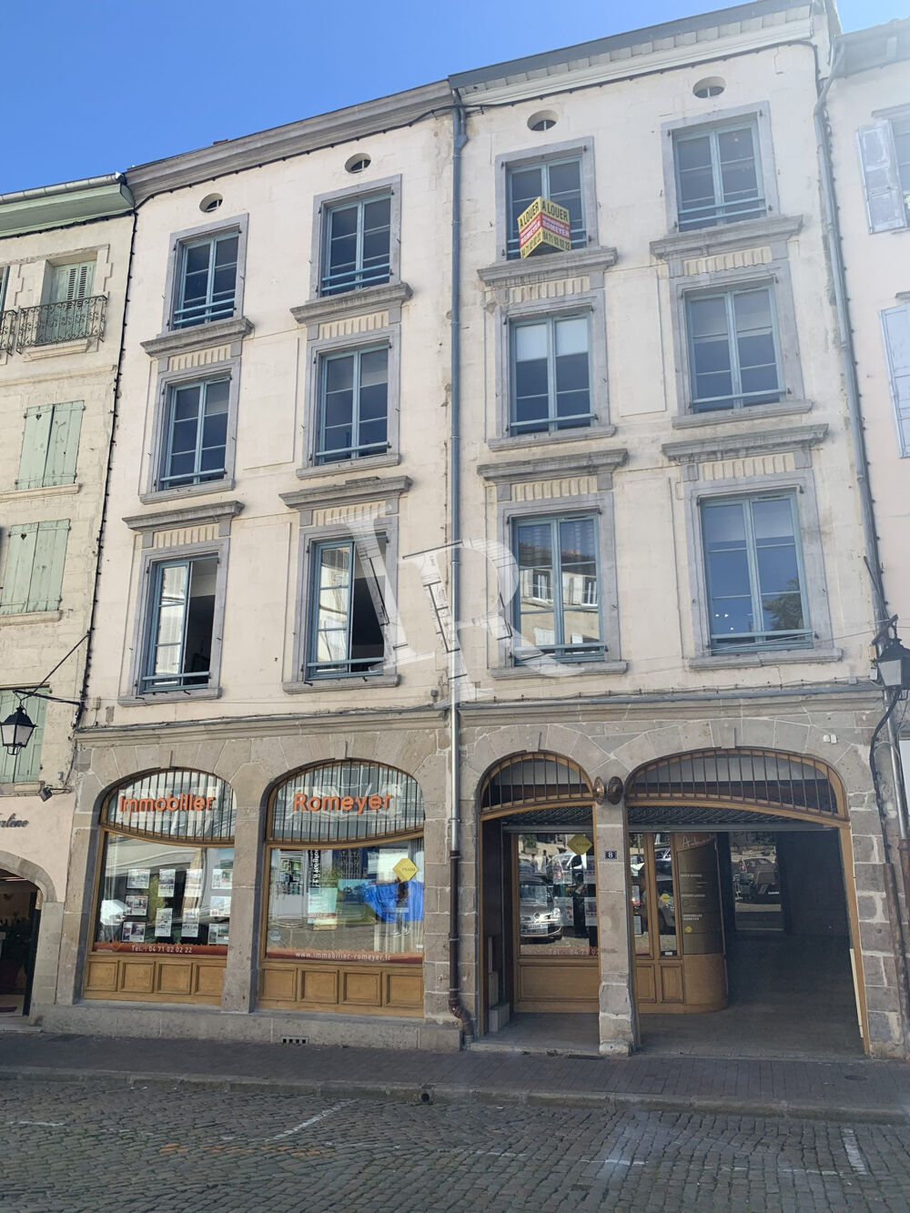  Le Puy-en-Velay, bureaux de 263 m² Le puy-en-velay
