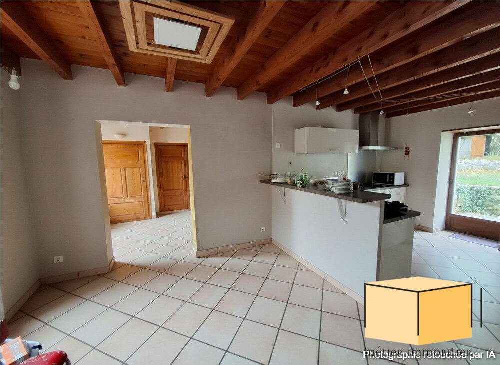 Vente Maison Maison à vendre de type T6 avec jardin et piscine proche belley Belley