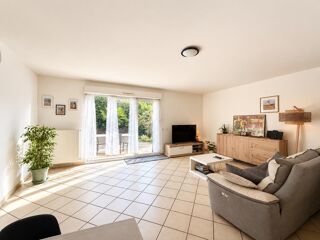 Vente Appartement En exclusivité – T4 de 104 m² en rez-de-jardin avec terrasse Annecy