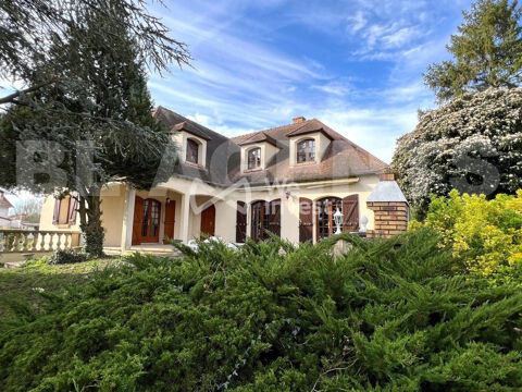   Nouveau, belle et grande maison, 7 Chambres, 205m� habitable, s Maison - 9 pi�ce(s) - 205 m�