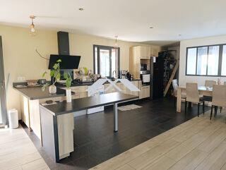  Maison à louer 4 pièces 132 m²