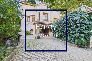  Maison � vendre 9 pi�ces 266 m�