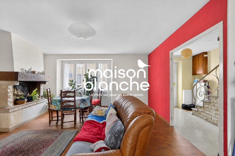 Vente Maison Maison de bourg avec terrain clos et dépendances Thénezay