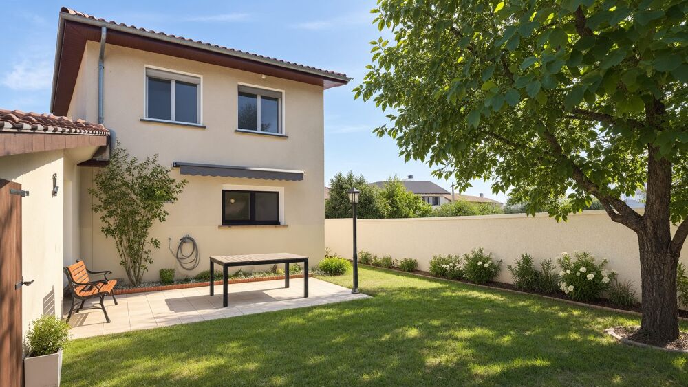 MAGNIFIQUE MAISON 5 PIECES DE 118 M2 - CENTRE-VILLE DE CHAVAGNEU