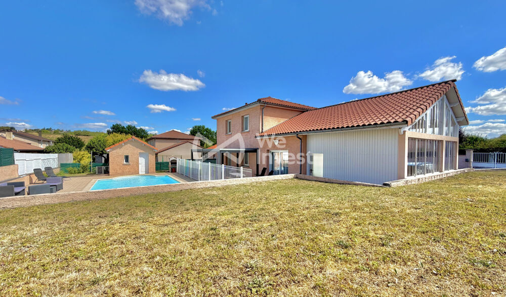 Villa de type 6 de 123 m2 habitables, 4 chambres, bureau, deux g