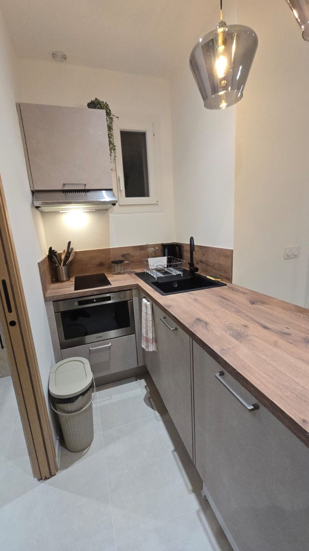 SUBLIME STUDIO RENOVÉ AVEC TERRASSE - AVENUE BORRIGLIONE