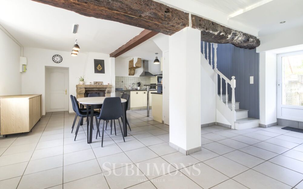 Maison en pierre de 140 m² à Sérent - 4 chambres, bureau et D