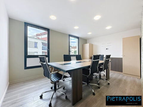 BUREAUX - 120M2 - 7 STATIONNEMENTS - RÉNOVÉS 365000 69100 Villeurbanne