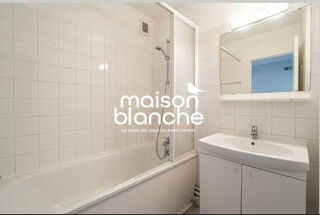  Appartement à louer 4 pièces 93 m²