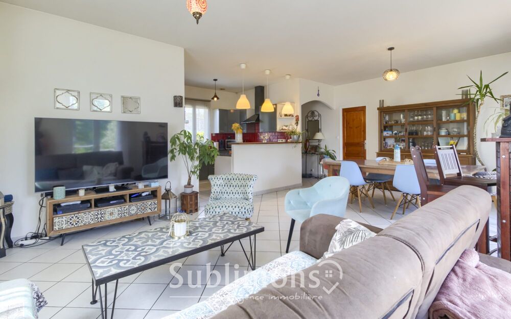? Maison de plain-pied 4 chambres  Terrain de 2 000 m² 
