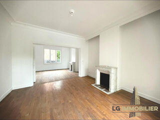  Maison à louer 6 pièces 210 m²