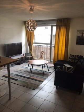  Appartement à louer 2 pièces 42 m²