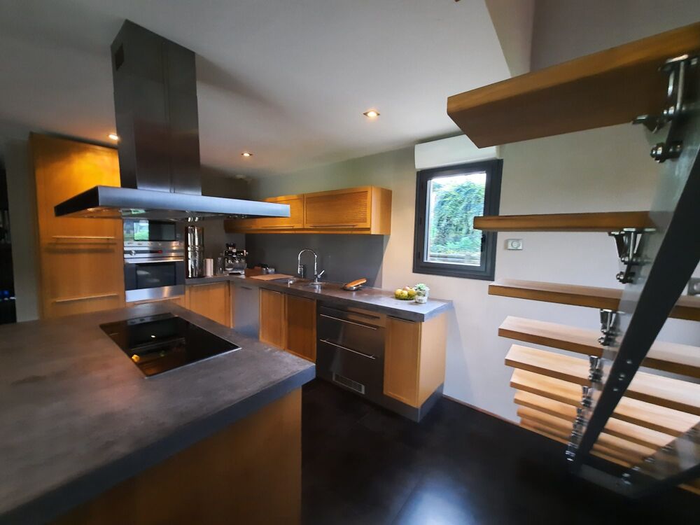 À VENDRE - MAGNIFIQUE PROPRIÉTÉ À LA CAMPAGNE