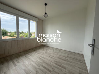  Appartement à louer 2 pièces 45 m²
