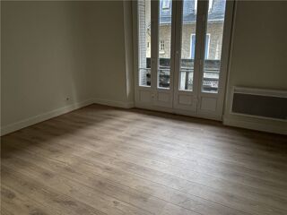  Appartement à louer 1 pièce 37 m²