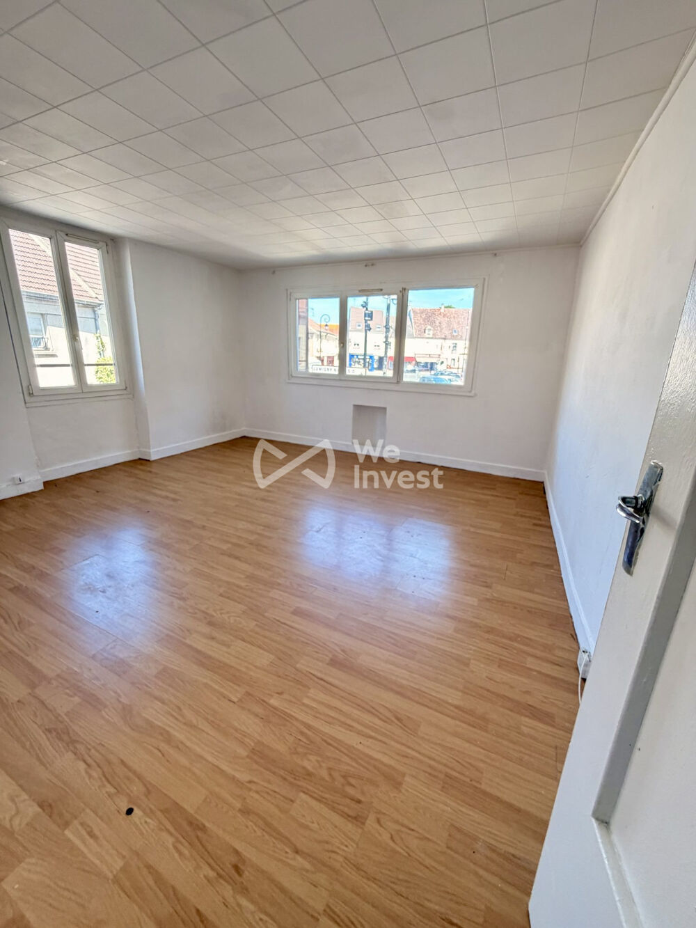 STOCKAGE AMENAGEABLE ET APPARTEMENT T1