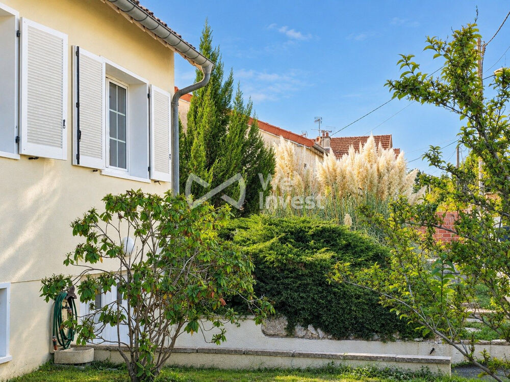 Belle maison traditionnelle dans un bel écrin paysagé