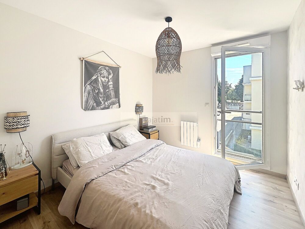Vente Appartement superbe T3 de 75 m² avec TERRASSE de 22 m² La ciotat