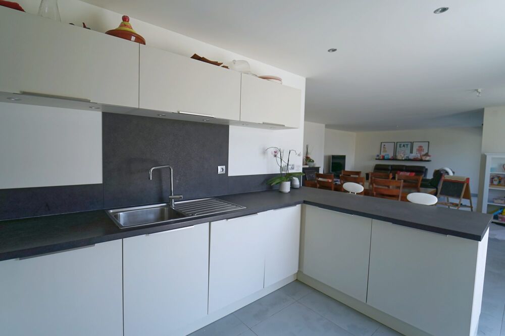 Location Appartement Magnifique T4 dans Résidence de standing à Saint Genis Pouilly Saint-genis-pouilly