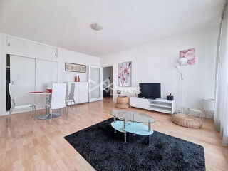  Appartement à louer 2 pièces 56 m²