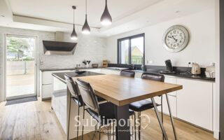  Maison � vendre 8 pi�ces 250 m�