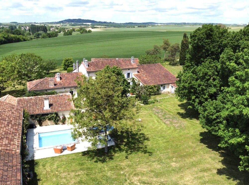 Vente Maison Manoir en pierre avec 7 chambres, gîte indépendant, piscine ch Angoulême