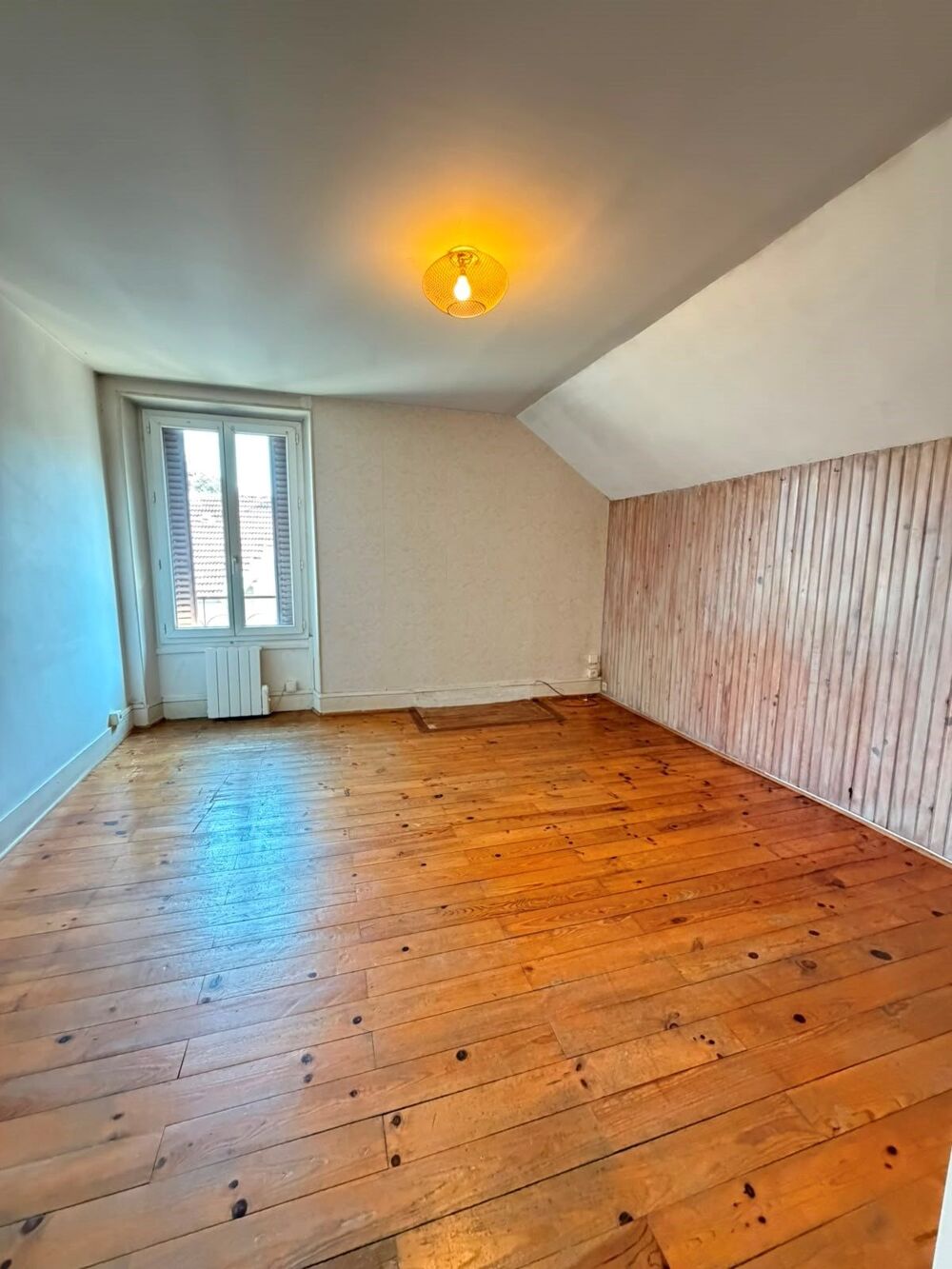 DANS MAISON