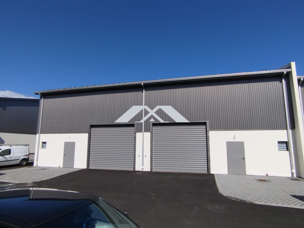   BATIMENT COMMERCIAL – GILLOT SAINTE-MARIE (PROXIMITÉ AÉROPOR 