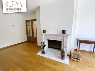  Appartement à louer 4 pièces 119 m²